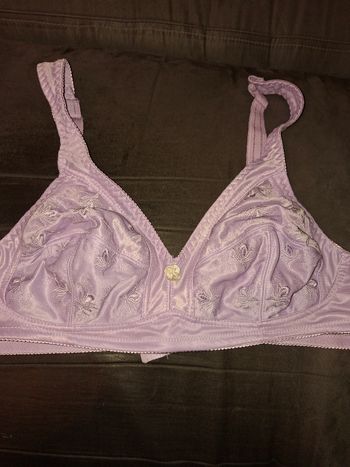 Soutien-gorge brodé Lilas - Très bon état - 110E