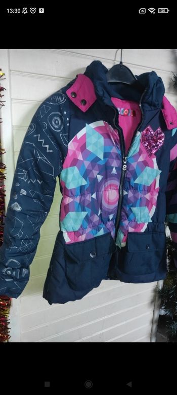 Très belle veste fille Desigual e8