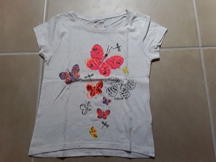 T-shirt écru MC fille 6 ans LONGBOARD TBE