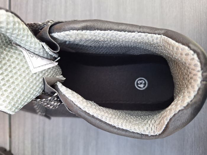 Chaussures de sécurité basses neuves pointure 43 - photo numéro 3