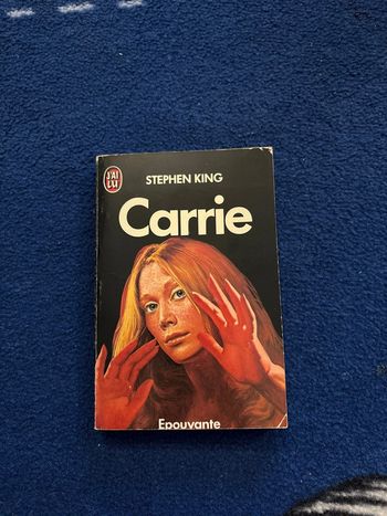 Livre stepehen King Carrie