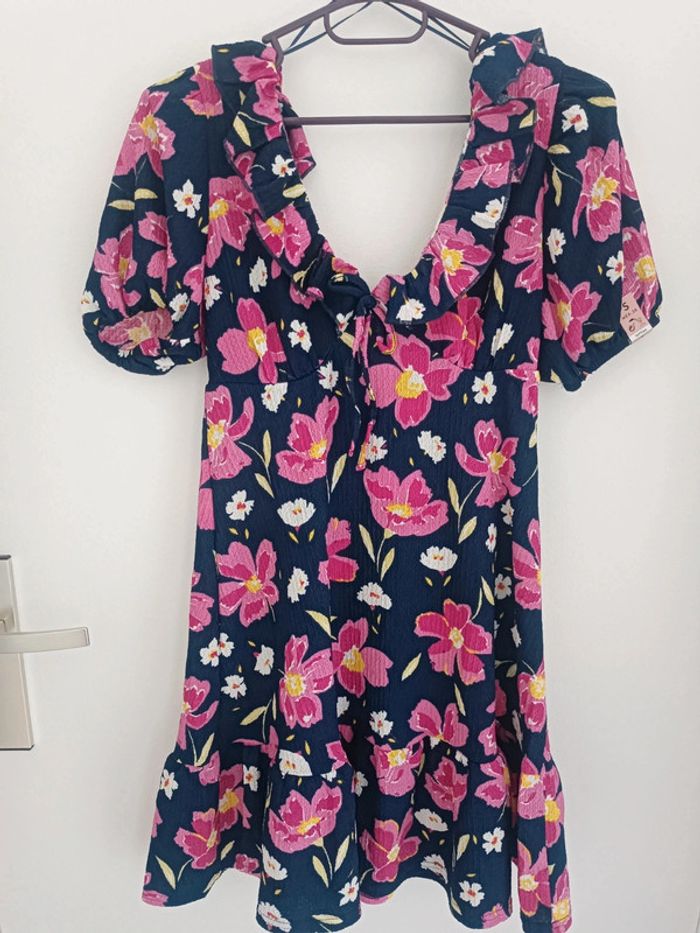 Robe d'été marine à fleurs Taille S Lefties Neuf avec étiquette - photo numéro 4