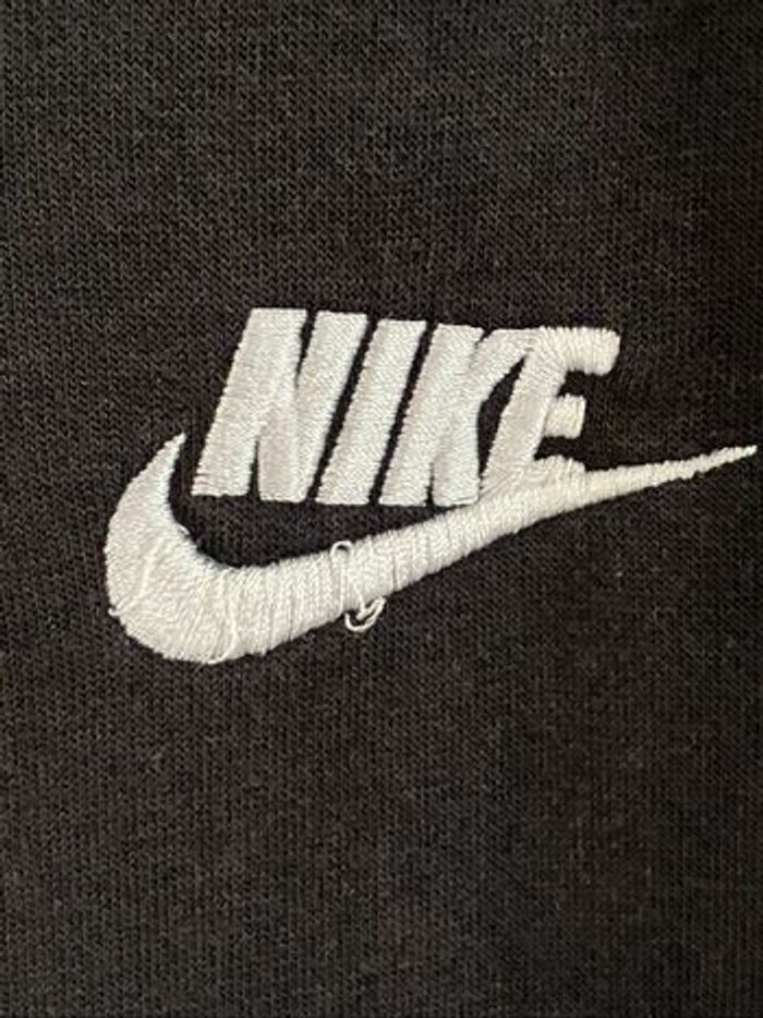 Sweat noir Nike XS 7-8 ans - photo numéro 2