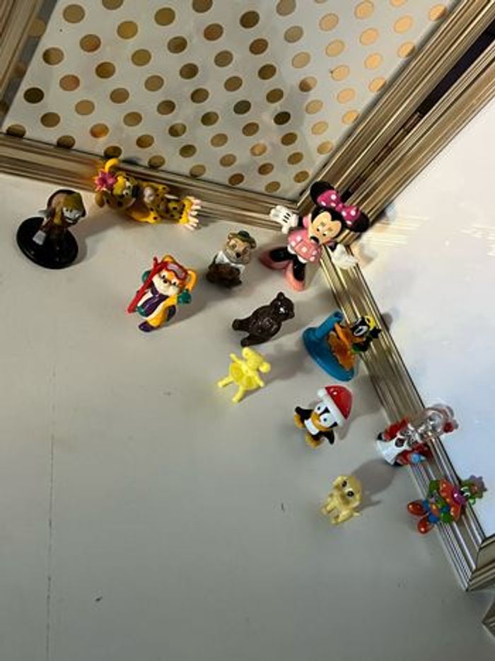 Lot de différents personnages dont Minnie et marsupilami