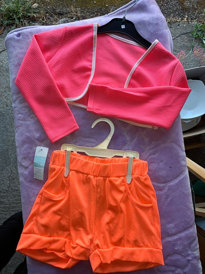 Lot 1 gilet top court, 1 short, 4 ans fille ete fluo - photo numéro 2