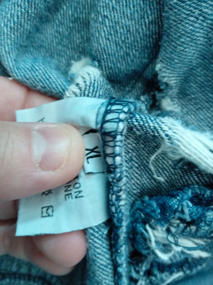 Magnifique veste en jean effet trouée - photo numéro 4