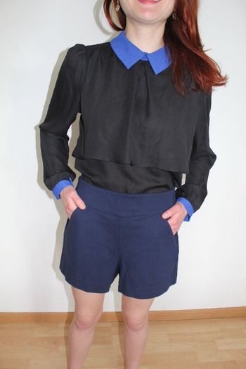 Short bleu