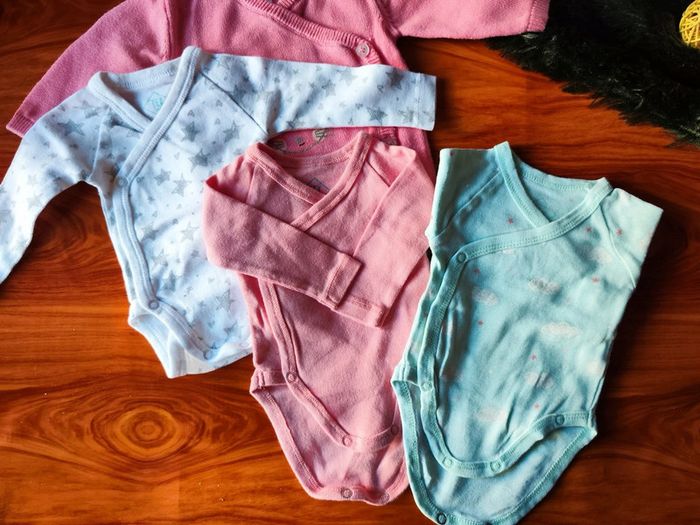Lot 3 body / gilet naissance - photo numéro 2