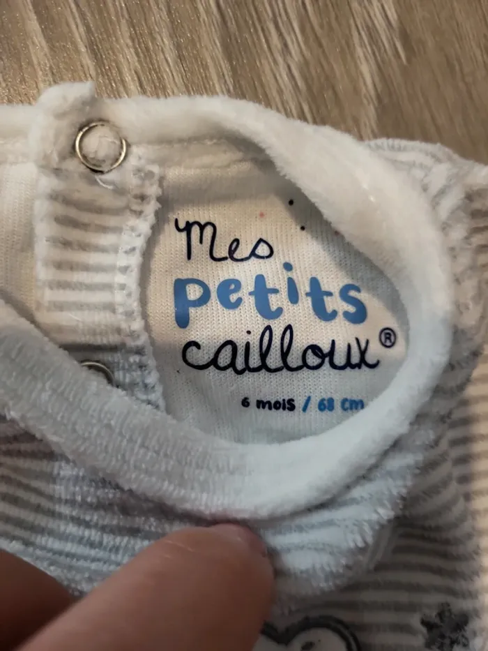 Pyjama 1 pièce 6 mois - photo numéro 5