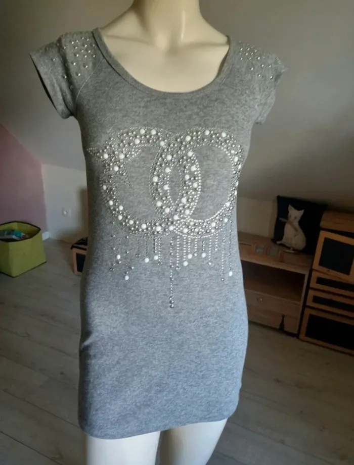 Tees short long avec strass taille 36 - photo numéro 2