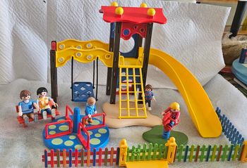 Parc de jeux playmobil toboggan jaune