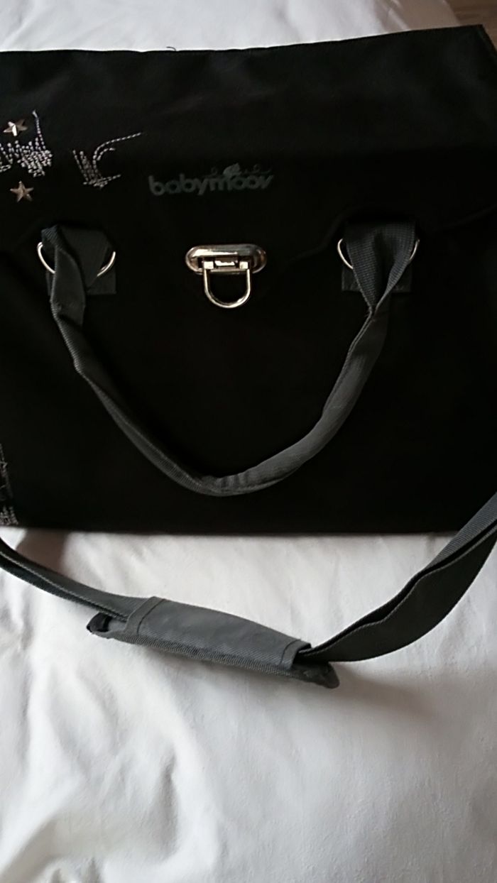 Sac a langer avec ses accessoires