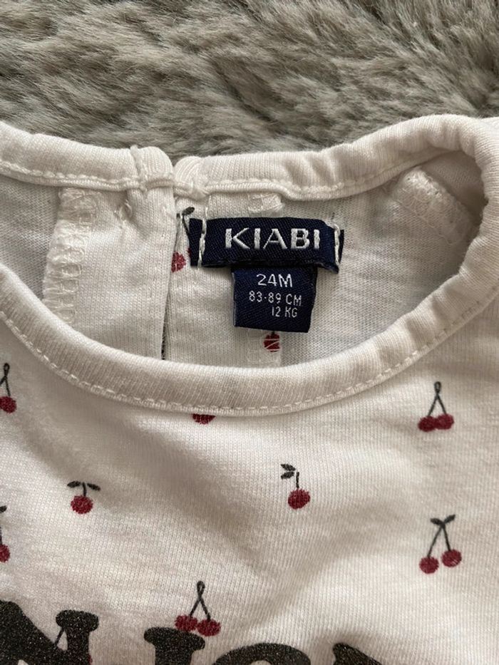 Tee-shirts  24 mois - photo numéro 2
