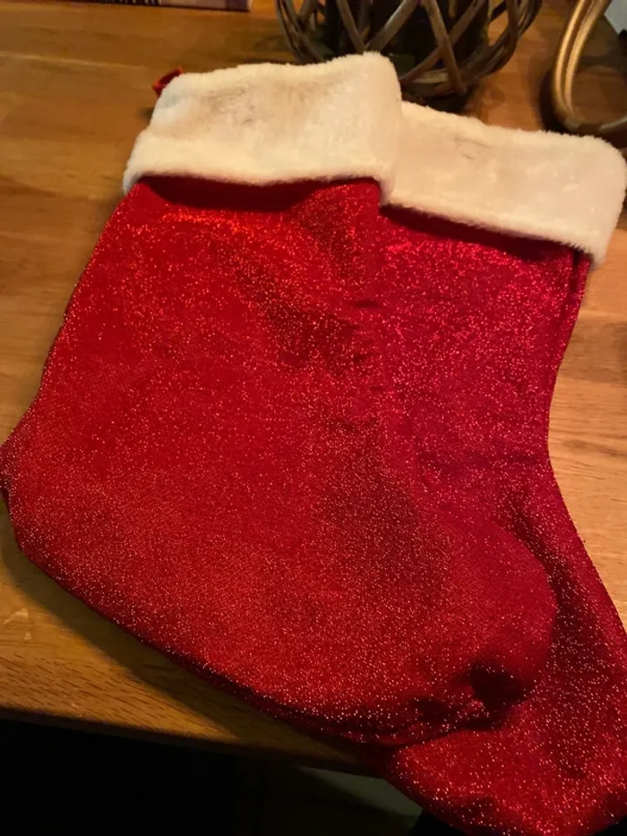 2 chaussettes rouges - photo numéro 2