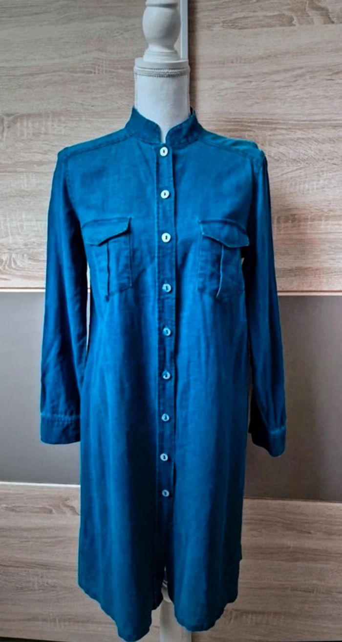 Robe chemise en jean.