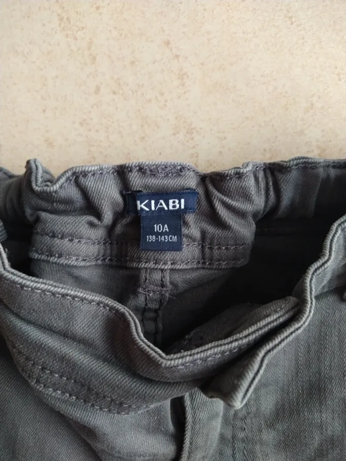 Pantalon Jeans garçon taille 10 ans Marque Kiabi - photo numéro 2