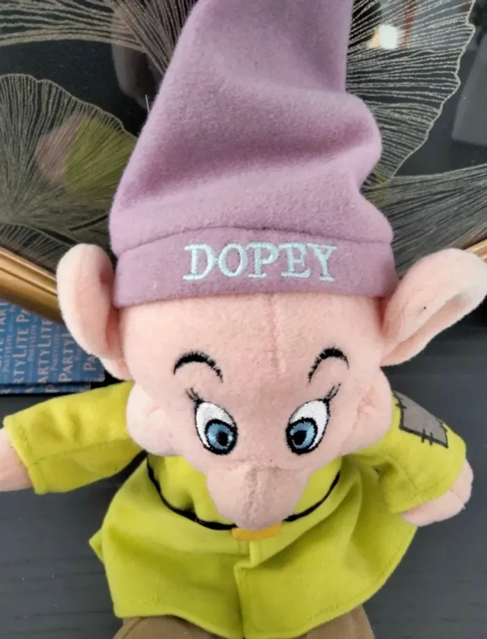 Peluche 7 nains Simplet/Dopey - photo numéro 4