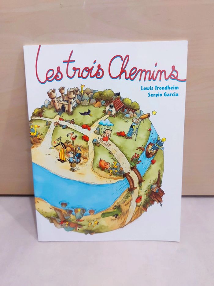 🌺 Livre (école des loisirs) : Les trois chemins