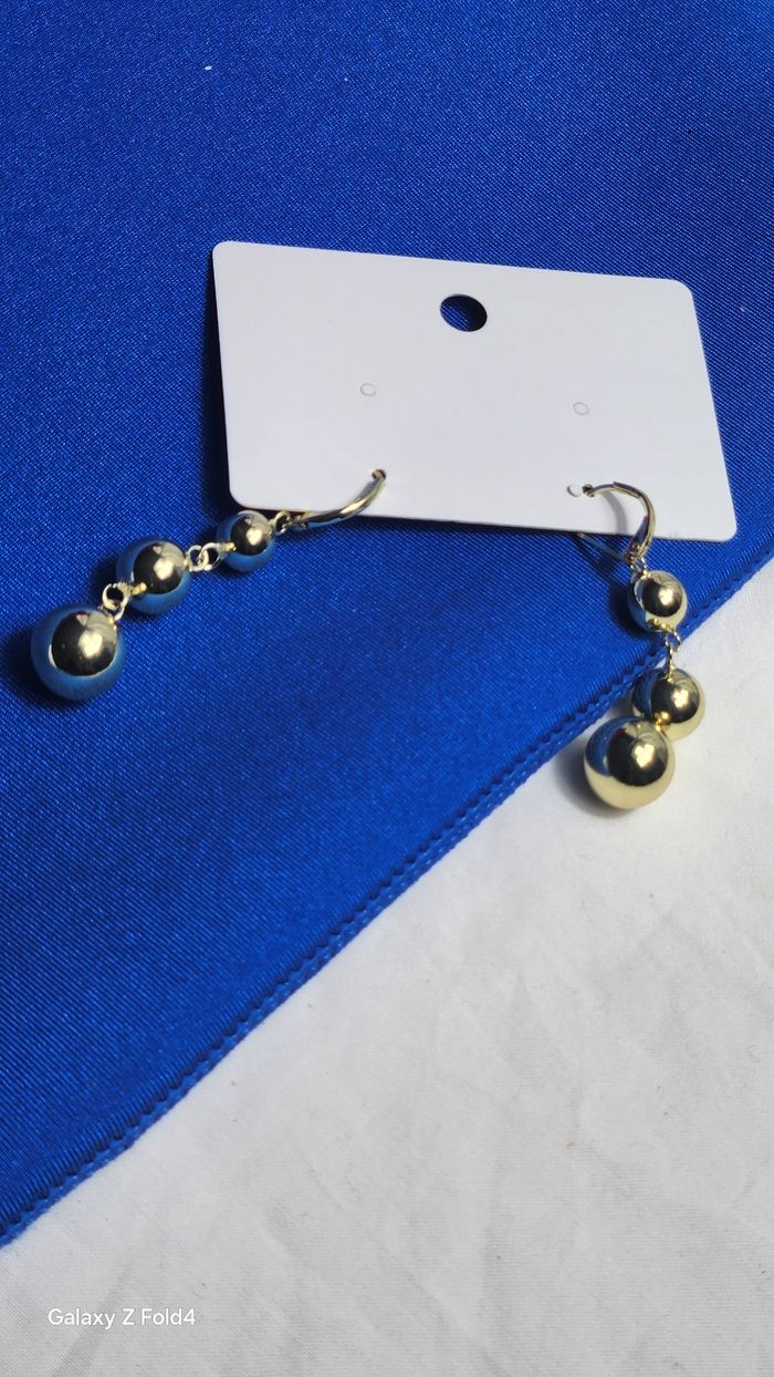 🌹👟pièce unique ! boucles d'oreilles pendantes dorées - photo numéro 4