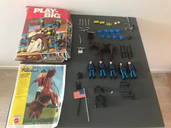 Jeu de construction Play-big les playmobils de l’Ouest