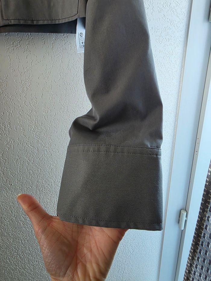 Jolie chemise/veste croptop grise neuve Zara taille xs - photo numéro 5
