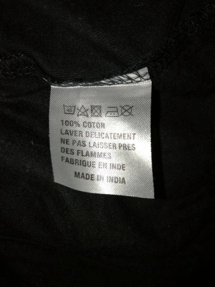 T-shirt court noir 36/38 - photo numéro 4