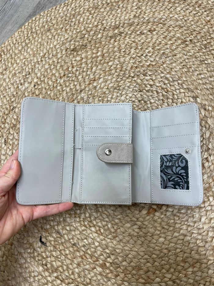 Portefeuille - photo numéro 3
