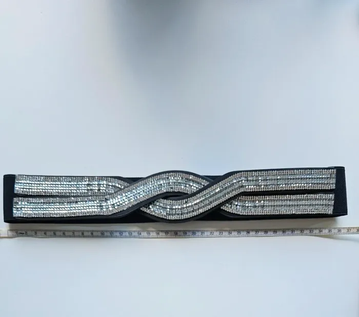 Neuve Ceinture strass et noir, taille 85cm, Morgan