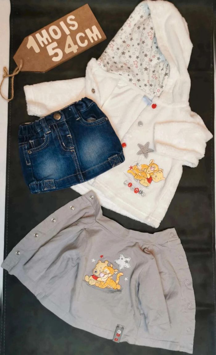 Tenue complète 👣 tee-shirt, jupe et veste douce Winnie Disney et Kitchoun 1mois /54cm - photo numéro 3