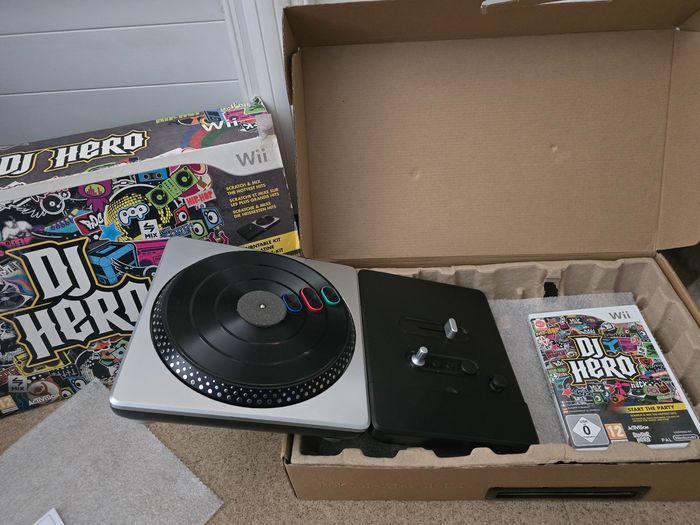Jeu nintendo wii Dj hero - photo numéro 4