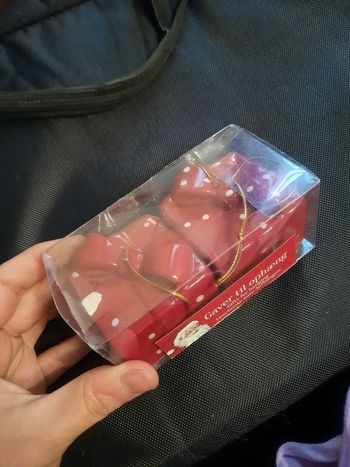 Lot 2 decoration sapin cadeaux rouge point céramique