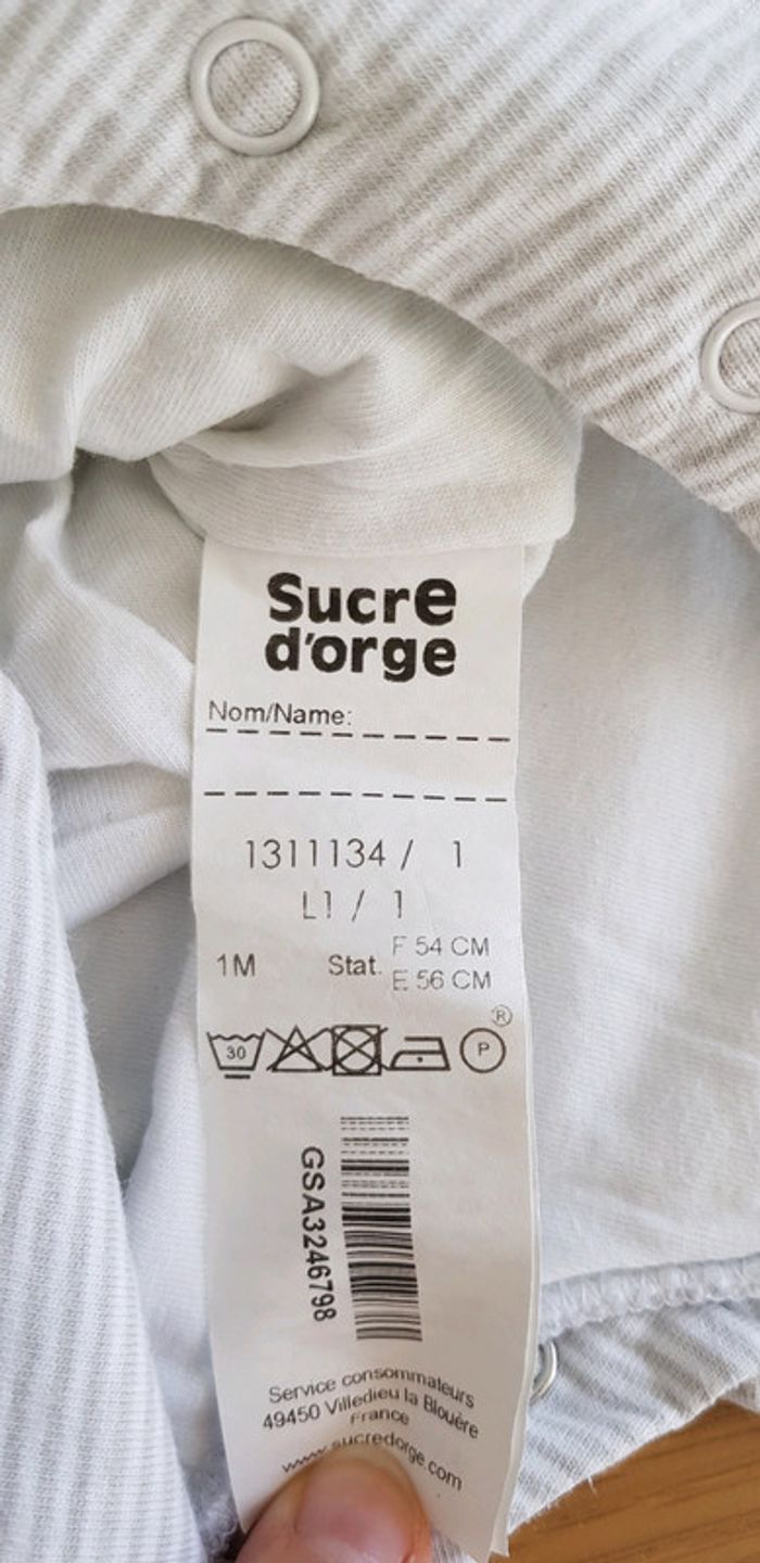 Combinaison 1 mois - photo numéro 5