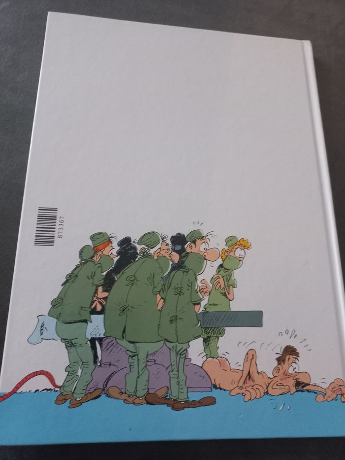 Bd les femmes en blanc piquées de grève - photo numéro 2