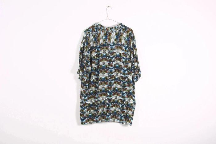 Superbe chemisette vintage 90's en viscose motif îles et mers (#240171) - photo numéro 5