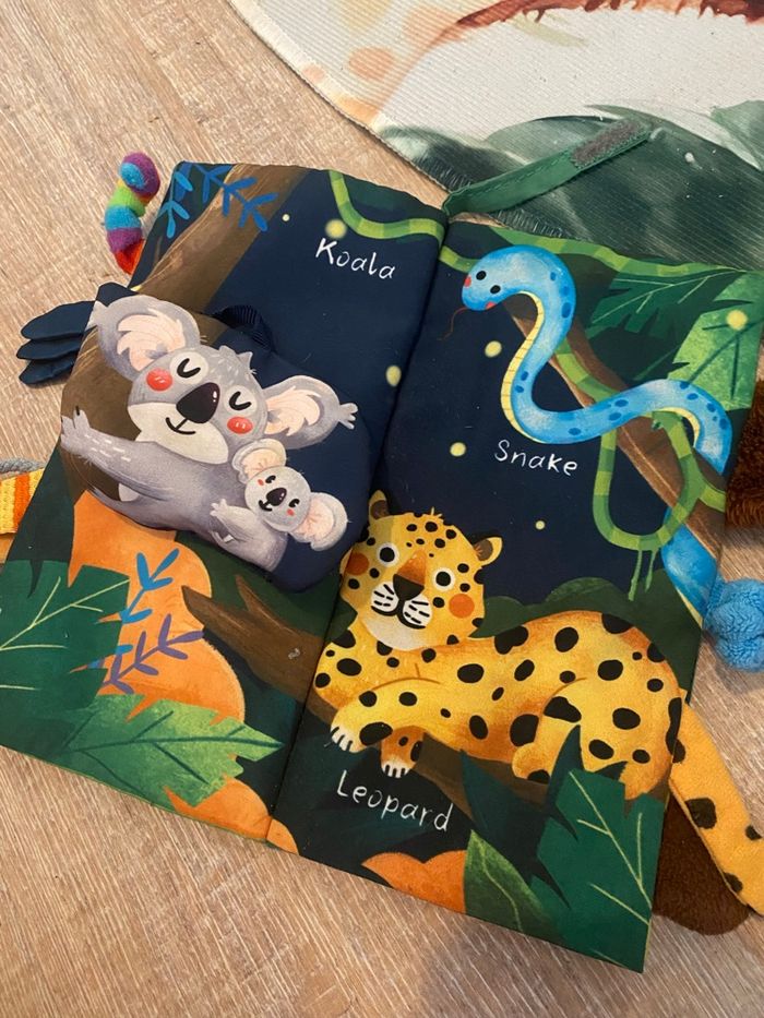 Livre en tissus - photo numéro 3