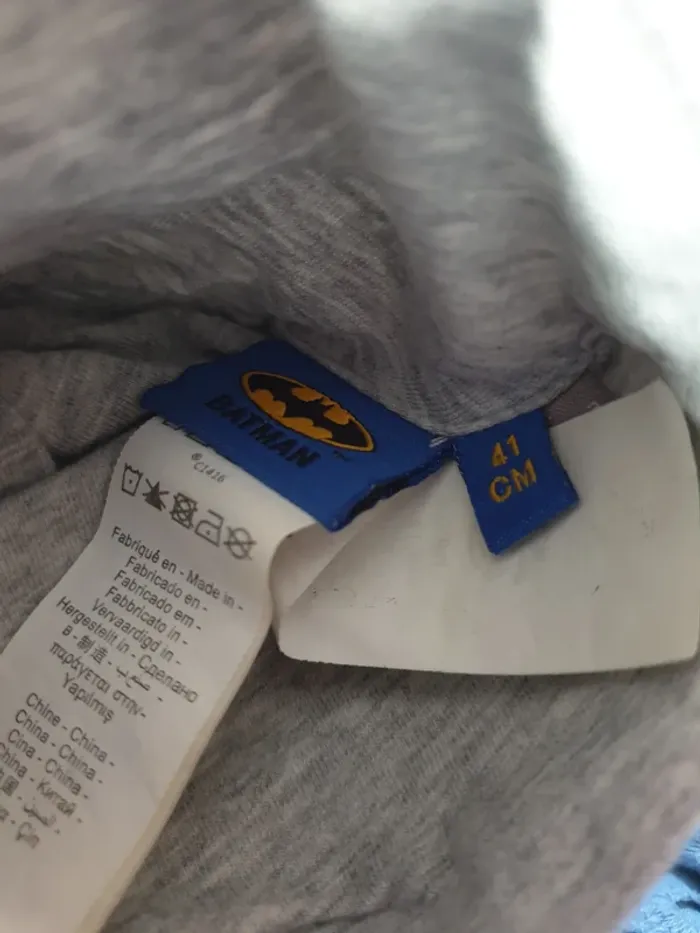 Lot 2 bonnets Superman et Batman - photo numéro 3
