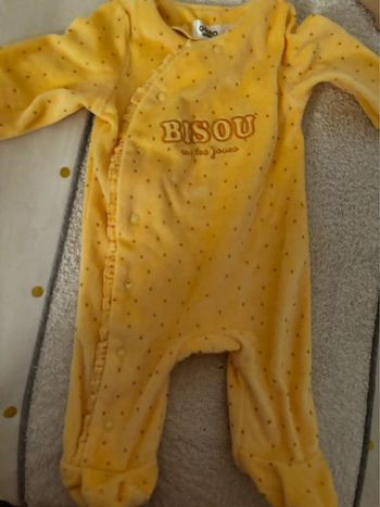 Pyjama jaune