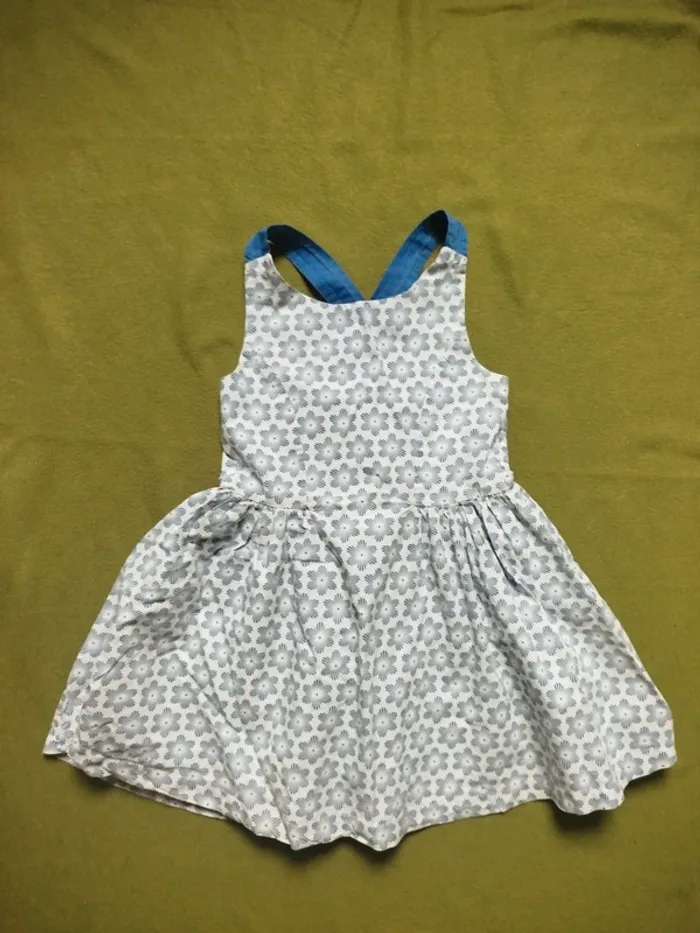 Lot robes 5ans - photo numéro 9