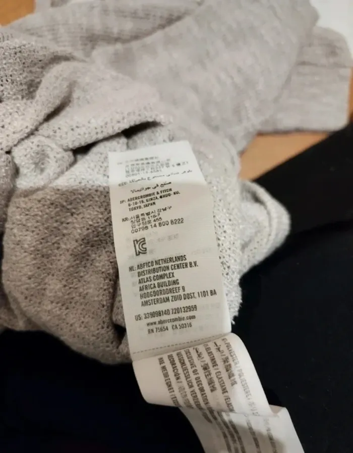 Pull fin à capuche taille XS -S - photo numéro 9