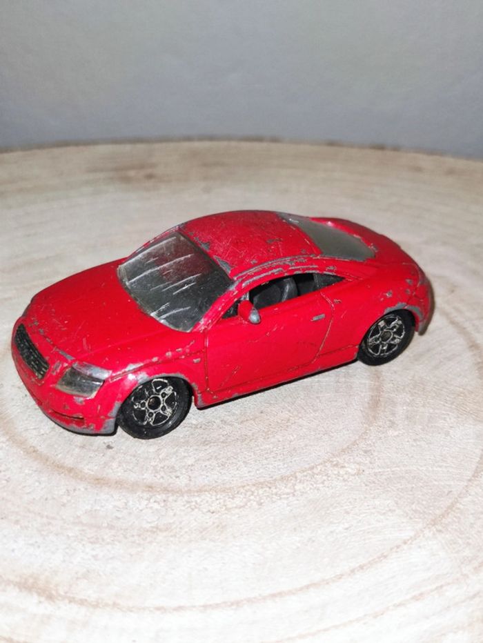 Majorette Audi TT rouge échelle 1/53