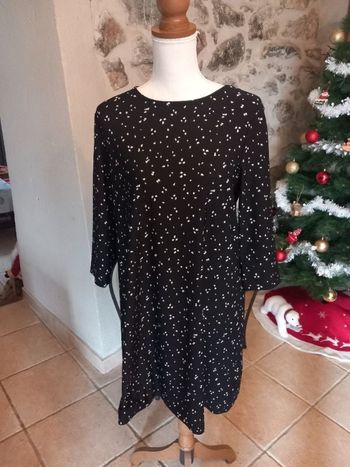 Robe longueur 86 cm.