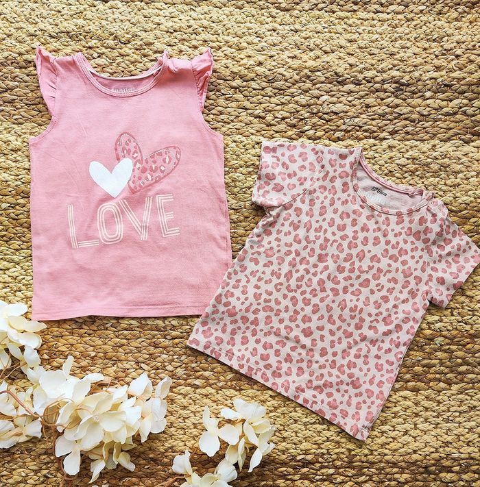 Lot de deux tee-shirts fille Lupilu très bon état 24 mois