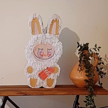 Pinatas XL Labubu anniversaire