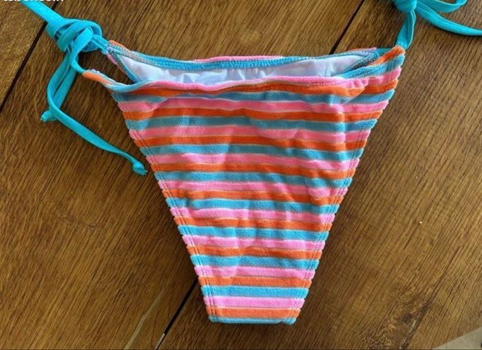 Maillot de bain bikini rayé coloré — Taille M - photo numéro 4