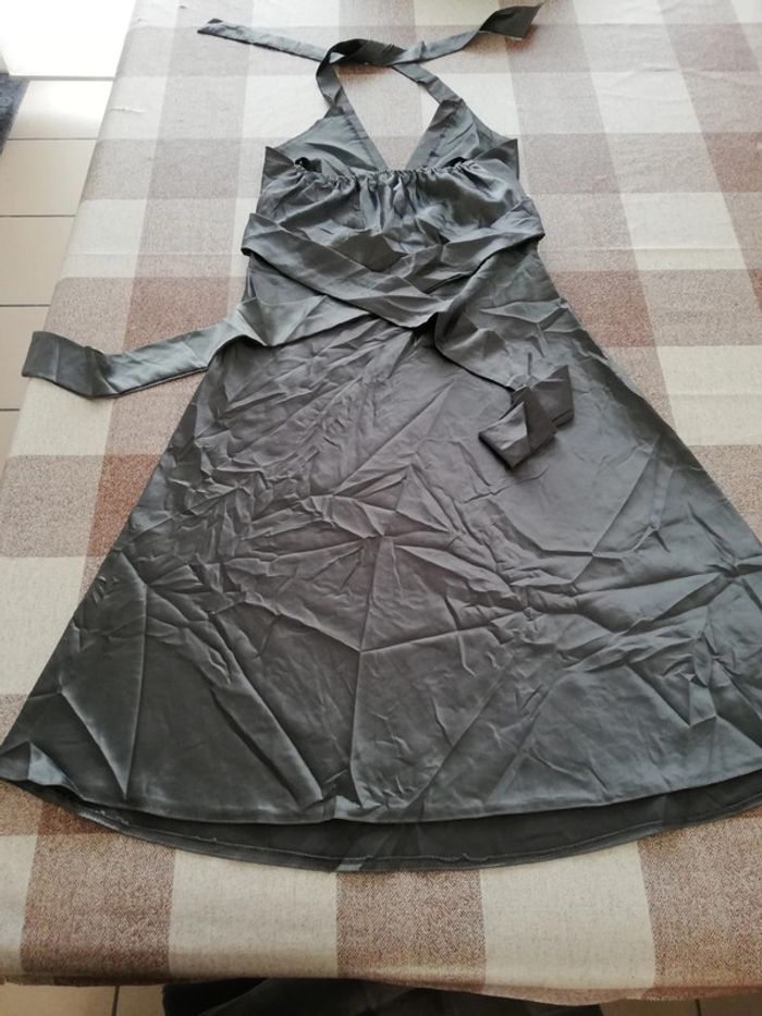 Robe dos nu grise taille 1 - photo numéro 4