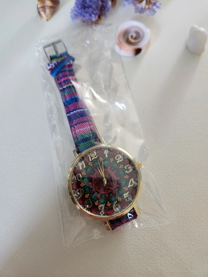 Montre quartz coloré neuve M01 - photo numéro 2