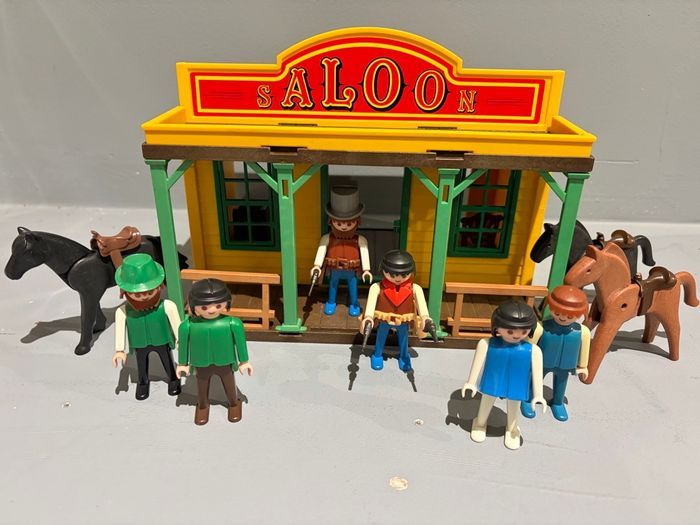 Playmobil Saloon Western  Cowboys indien Saloon 6 personnages  3 chevaux