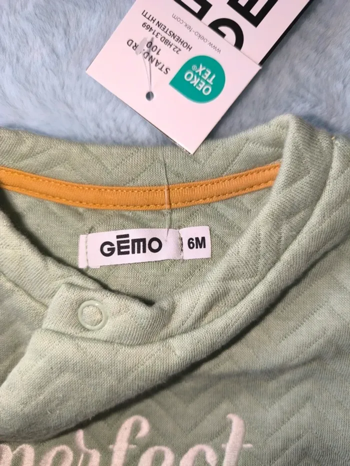 Gilet vert d'eau 6 mois - photo numéro 2