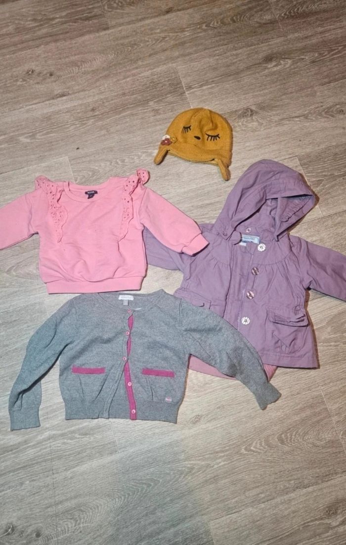 Lot vêtement hiver bébé fille 3 à 6 mois - photo numéro 1