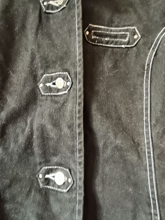 Veste en jean noire. - photo numéro 3